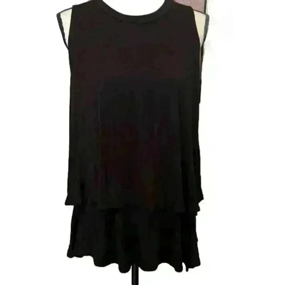 Agnes & Dora Tiered Black Sleeveless Top